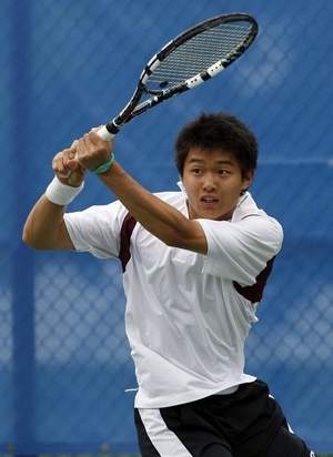 Highland Park’s first singles player Maverick Lin competes in the finals of the NJSIAA Individual Tennis Tournament at Mercer County Park Tennis Center in West Windsor. KATHY JOHNSON/STAFF PHOTOGRAPHER